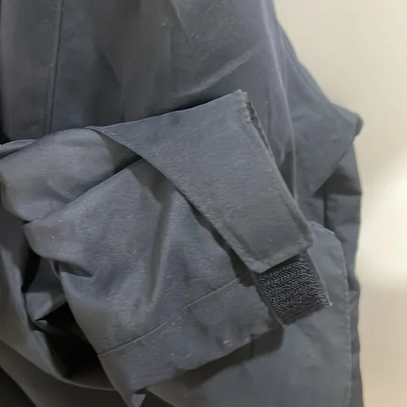 Gap Outwear Rain Jacket - Picture 7 of 8